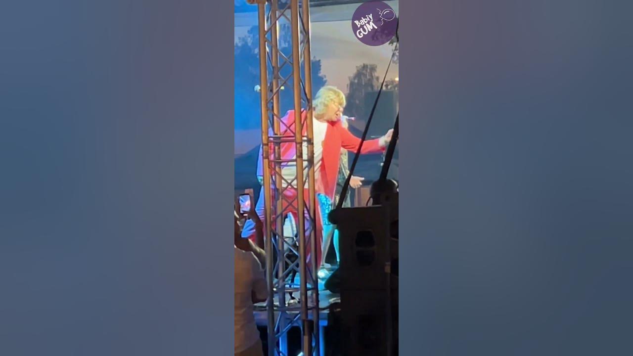 Сын Рыжего Иванушки подпевает отцу - YouTube