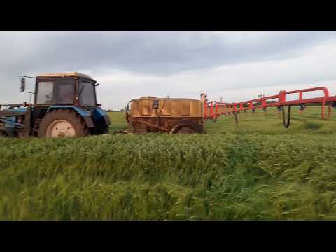 Оприскователь и МТЗ-892