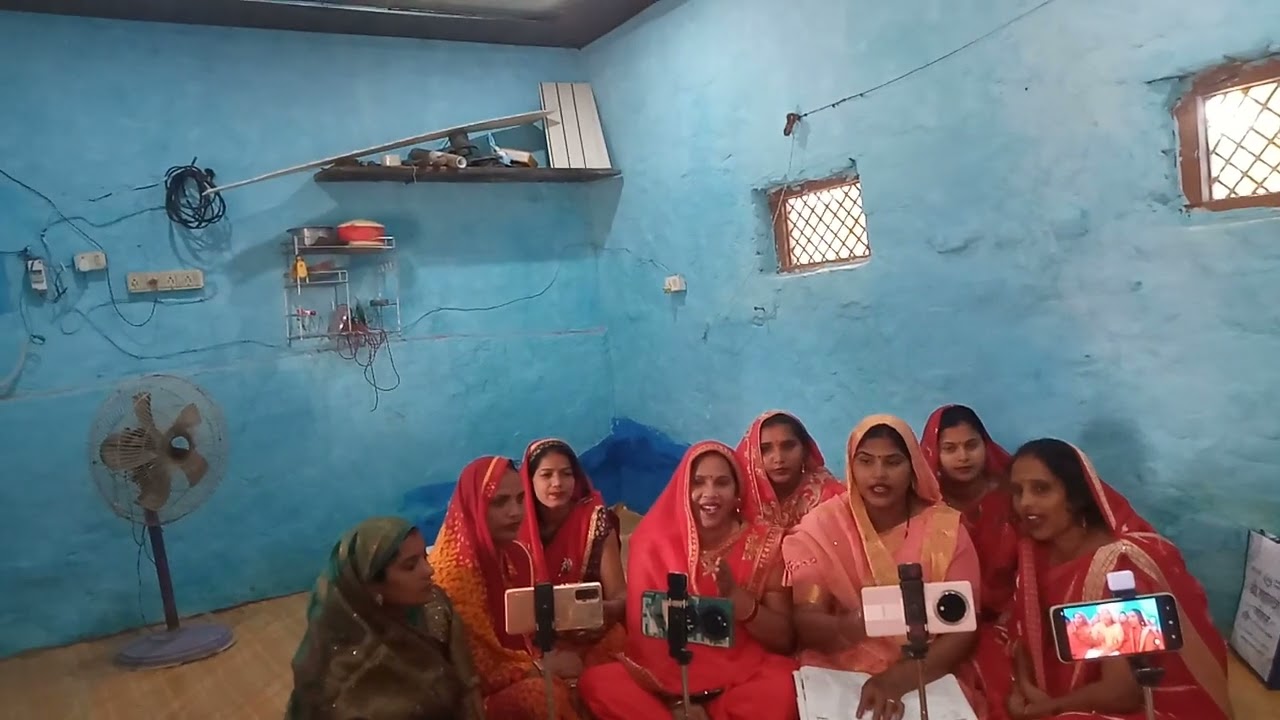 सोने के🥀 कटोरी🥀 में तेल हो👍 bahut pyara Sa Nach geet#💞doston  comment subscribe karna❤️ short video