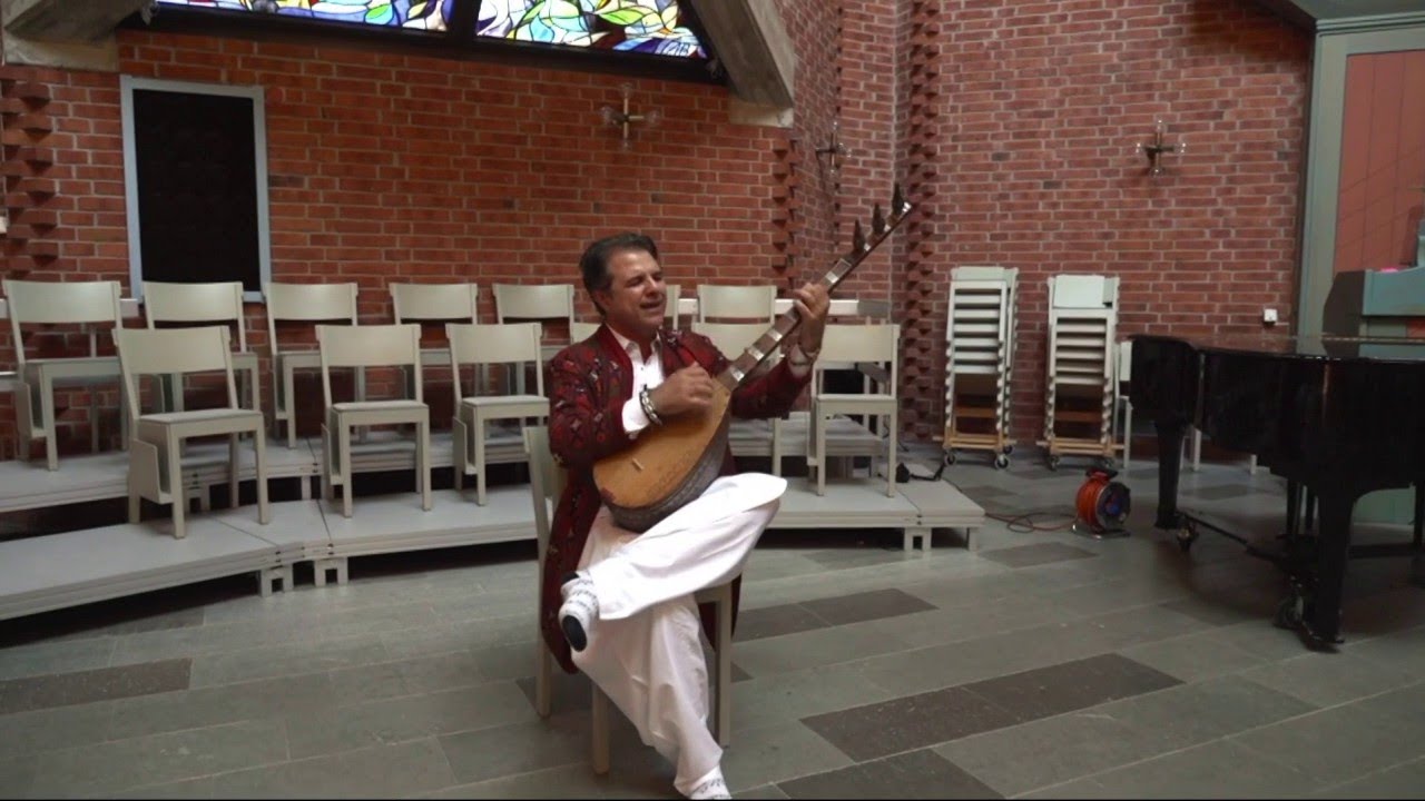 چهره‌ها: رستم میرلاشاری، خواننده و آهنگساز