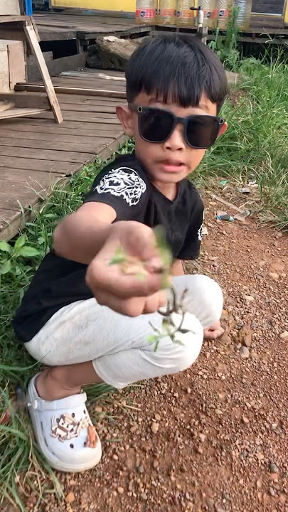 Wow!! There really are worms 😱 #shorts #trending #viral #comedy #funny #subscribe #kids #funny