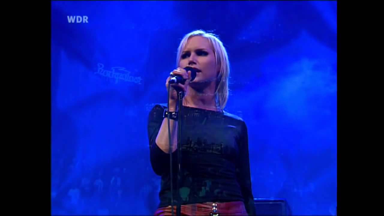 the cardigans erase and rewind live 2019