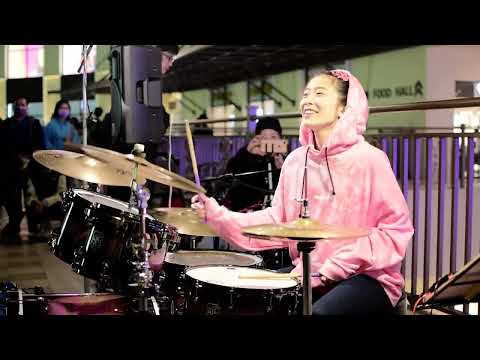 鄧紫棋 G.E.M.《光年之外》街演 DEC | 羅小白 S.white