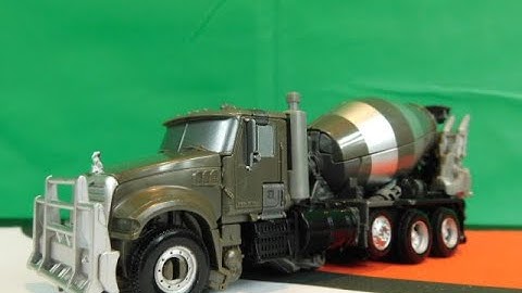 Studio Series Voyager Class Mixmaster Review