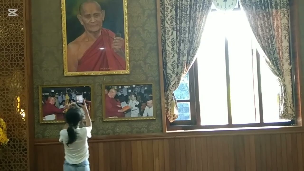 ဗျိုင်းနှစ်ကောင် ဝင်းစိန်ကျောင်းတိုက်သွားကြမယ်