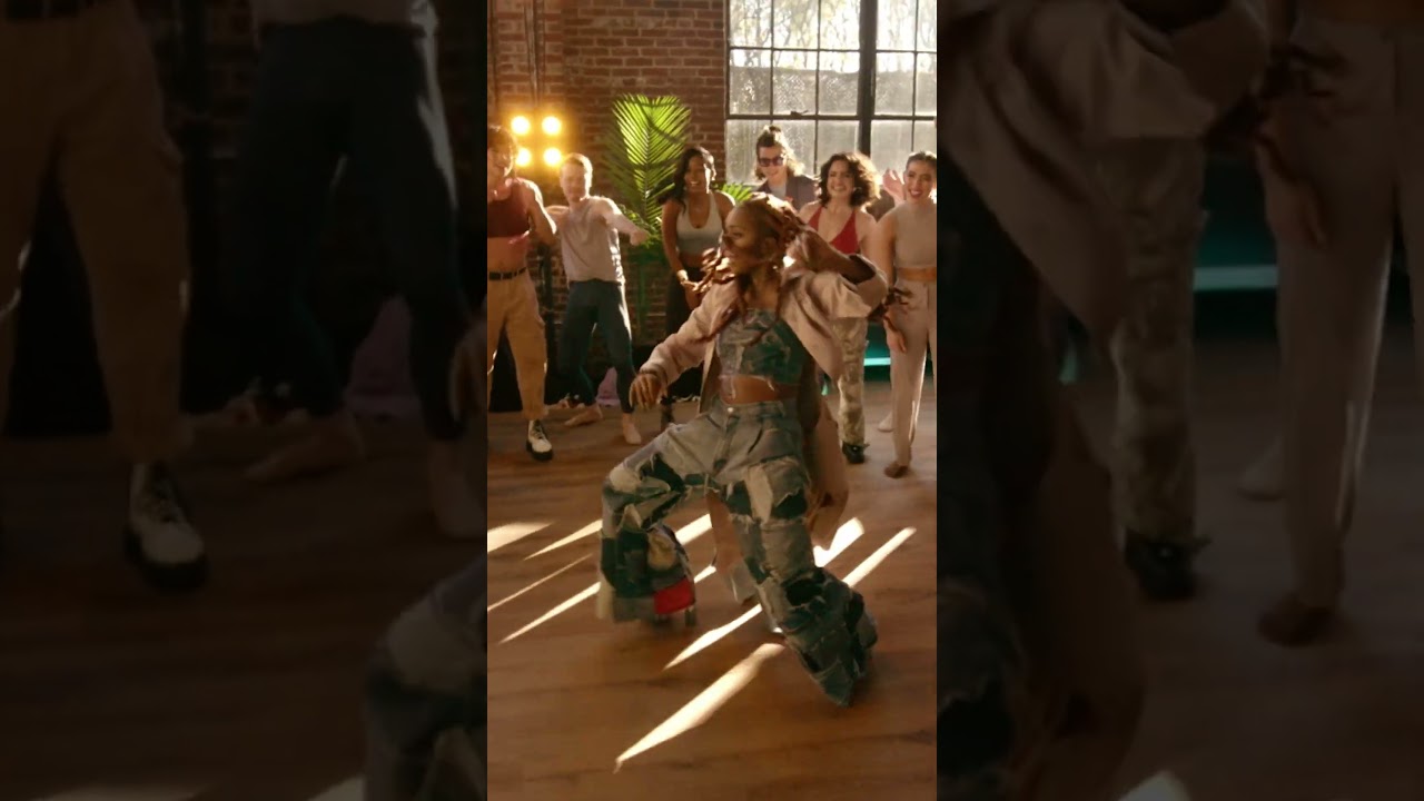 Judge Comfort Fedoke hits the dance floor with contestants  