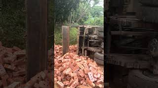Accident with truck #fishing #lifeisbutadream #automobile #duck #whowillbemylifepartnerta #travel
