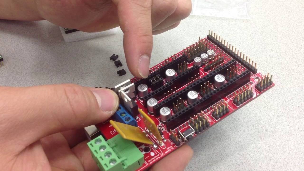 making your own 3D printer - YouTube
