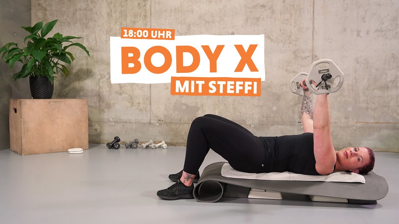 yogilatix mit Mouna | FitX-Kurse für zu Hause | classx at home