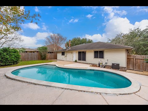 6726 Grant Dr, Richmond, TX home video tour