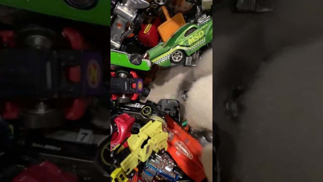 Vehicle Box 32 - with Timmy Uppet