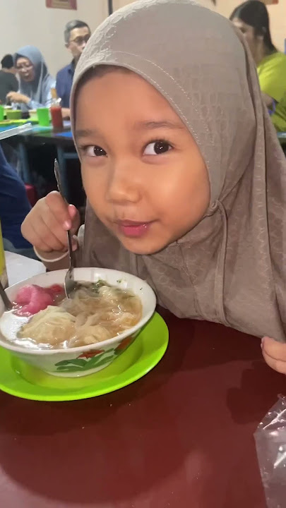 Makn bakso sampe keselek #shorts #davinaadeevarinaldy