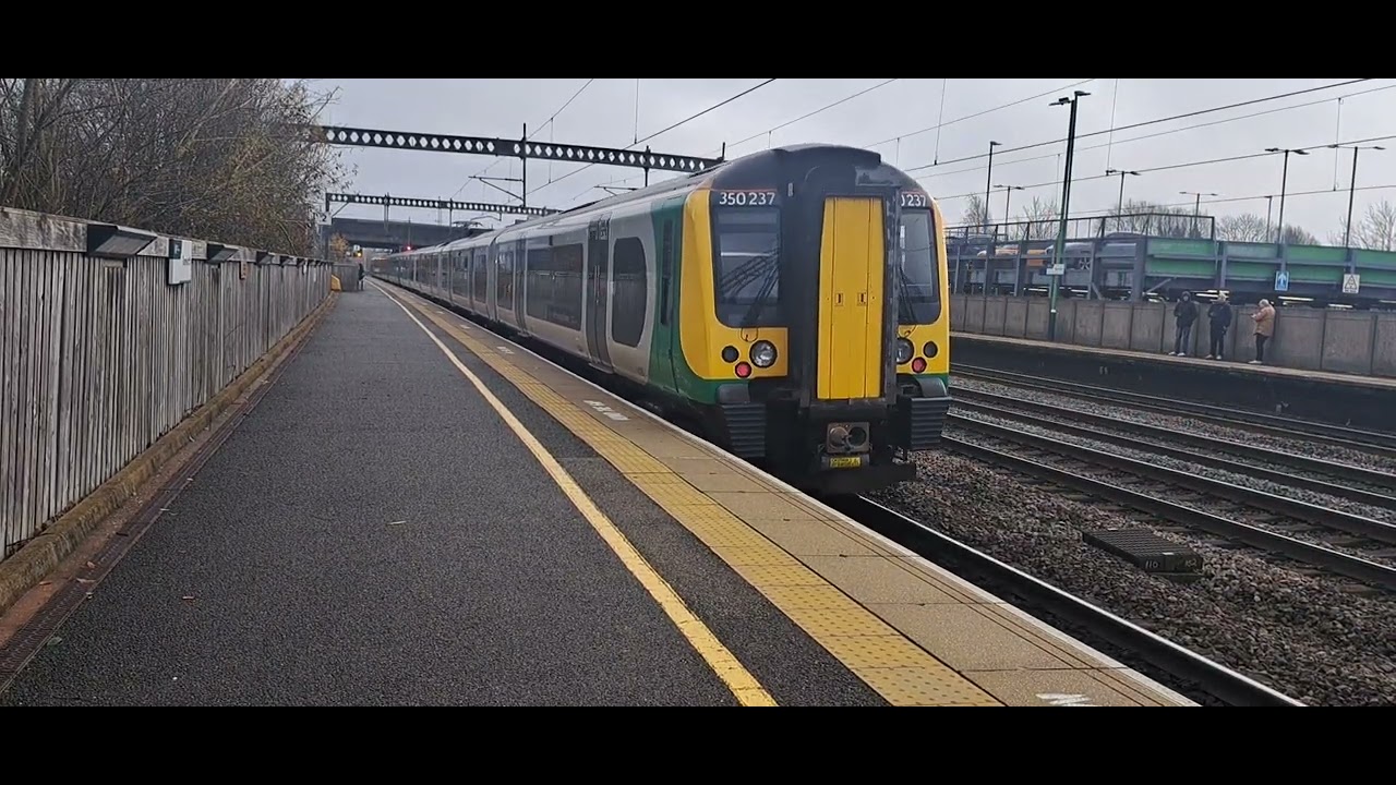 350237 departs tamworth - YouTube