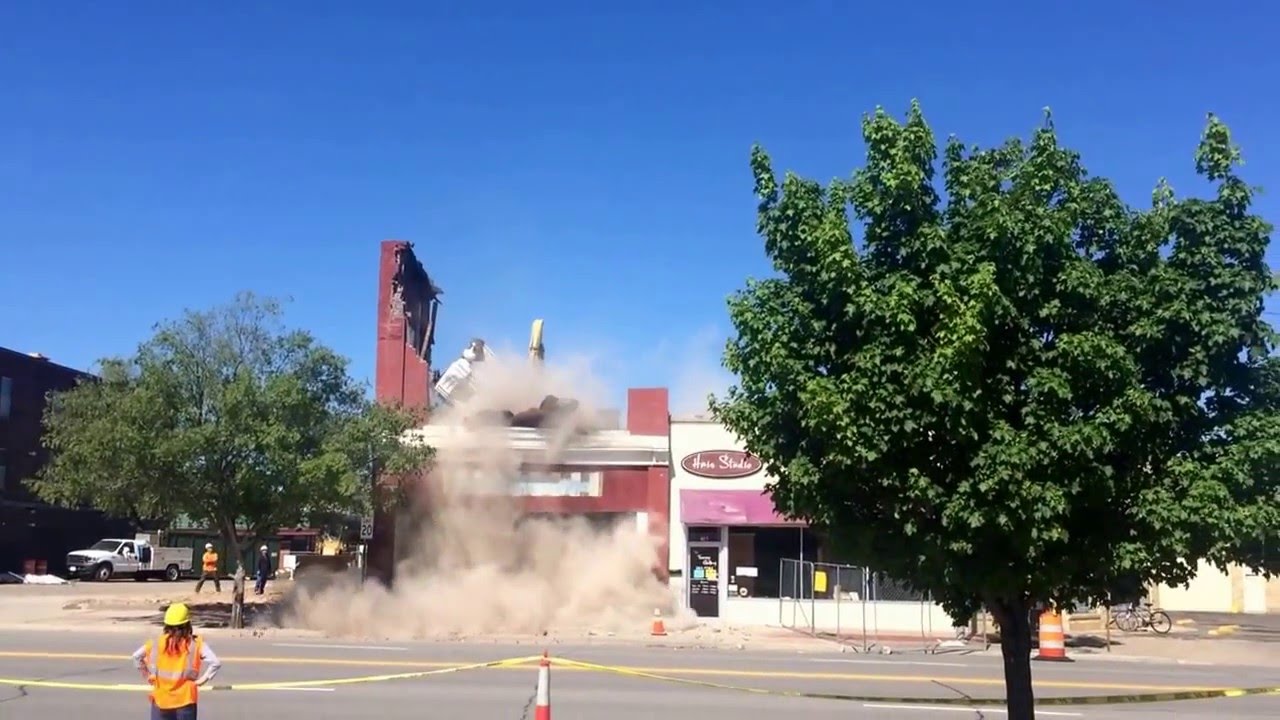 815 N. Main St. Building comes down