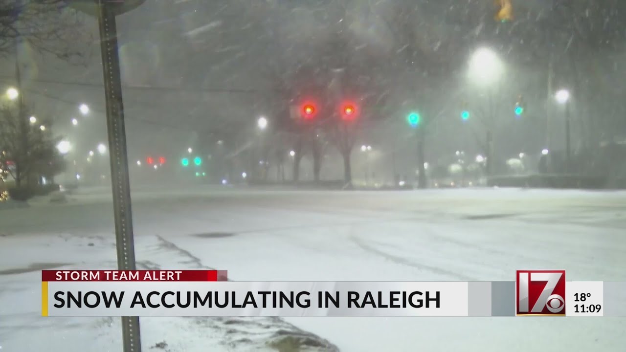 Snow accumulating in Raleigh - YouTube