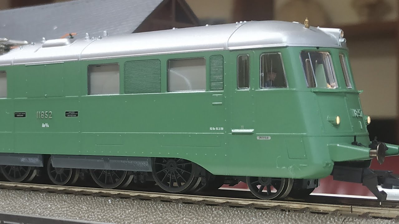 Roco 63771 SBB Ae 8/14 #11852 mit ESU Loksound 5 - YouTube