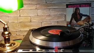 Selcuk Ural Lik Yıl 1974 Şarkı Ismi Al Sevgini 🥰🎶🎼🎵