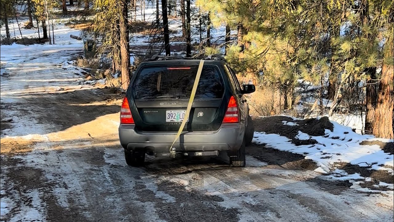 Subaru Goes Sideway’s Slipping on ice down Driveway🥶🤣 video subaru 