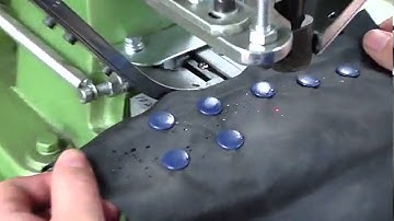 Snap Fastener Plastic Button Automatic Attaching Machine