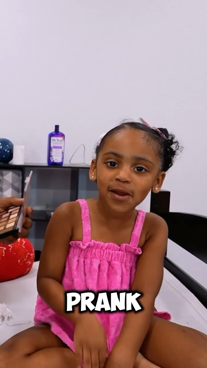 Londyn does black eye prank on mommy #shorts