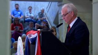 Former Missouri Governor Jay Nixon reads Declaration of Independence in Greene County Courthouse