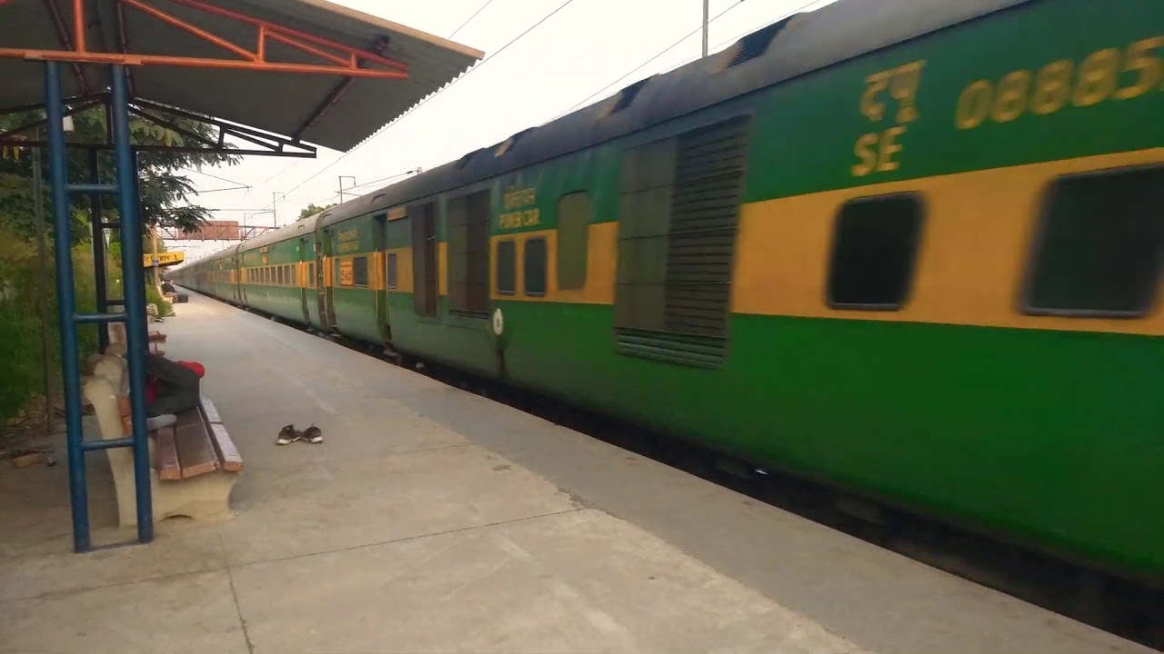 Ranchi garib rath express nice looking bogy - YouTube
