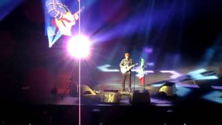 Ed Sheeran - Gold Rush/ All About That Bass @ Rome 26/1/2015 HD