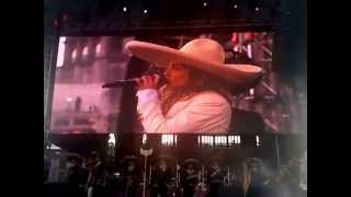 Belinda cantando con Mariachi parte 2