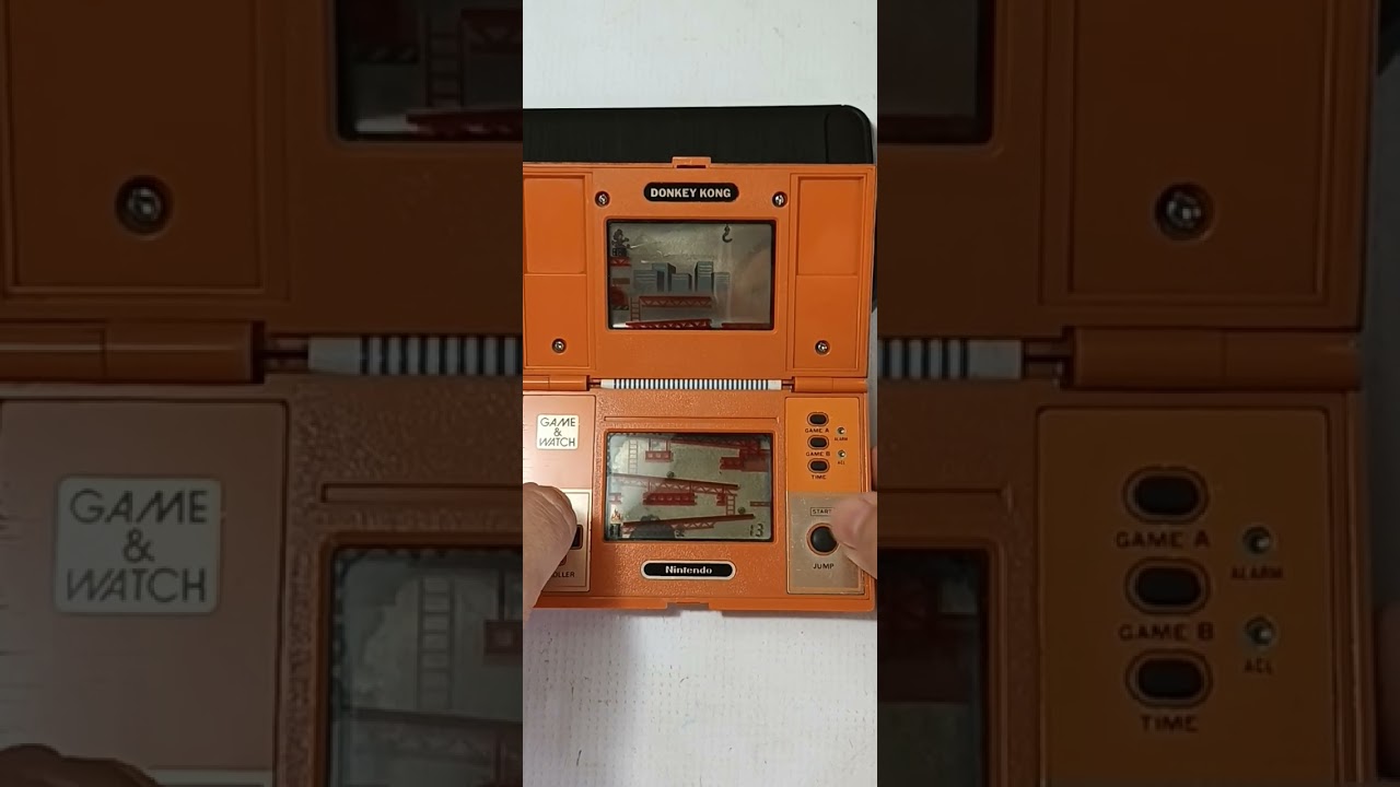 Donkey Kong Game & Watch Nintendo (DK-52 de 1982) - YouTube