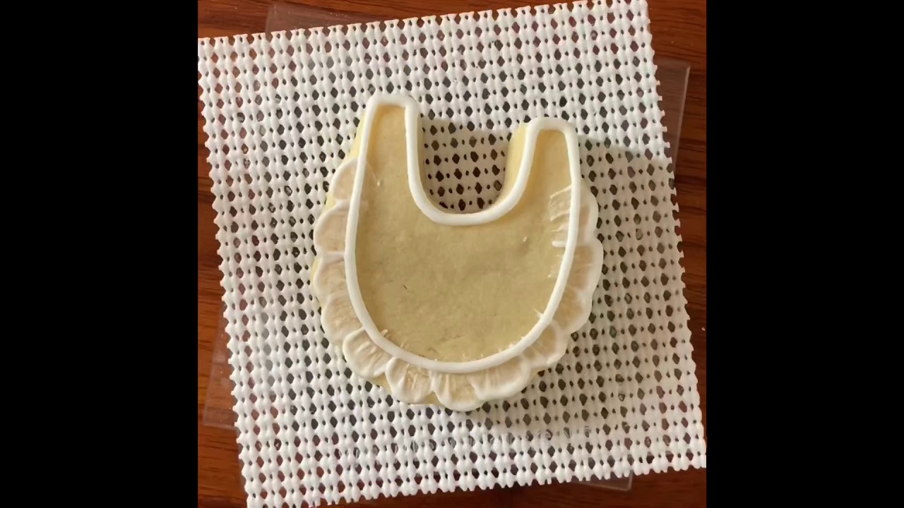 OHT - Floral Ruffle Baby Bib