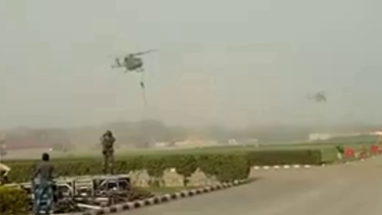 crazy frog 3 Soldiers Fell Down From Helicopter