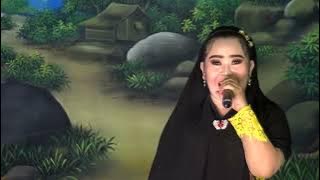 NGOBOR KODOK  Voc. Ela //LAGU DWI WARNA