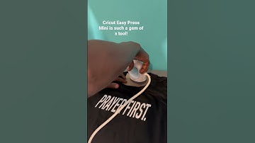 Create Neck Labels Using Cricut Easy Press Mini. #clothingbrand #cricut #create