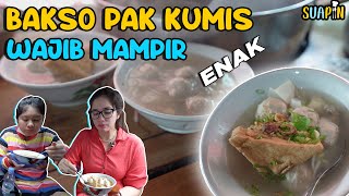 MEATBALL EATING DUET, AMEL USSY AGREES THESE MEATBALLS ARE GREAT!