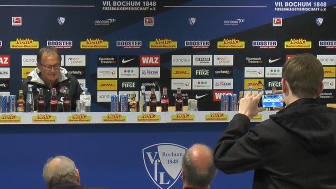 Falscher Platz! St. Paulis Kulttrainer Ewald Lienen revanchiert sich in Bochum