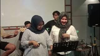 Cafe ss Jepara Bersama Cahaya Borneo & Bingkerai Welahan 