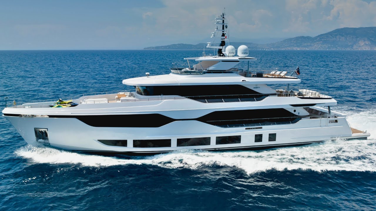 ⁣Step Inside This 120 Foot Super Yacht | Majesty 120 SuperYacht Tour