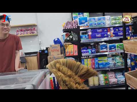 Video TRỜI MƯA TO ĐI SIÊU THỊ LUCA MART DƯỚI SẢNH BLOCK U1... - youtube