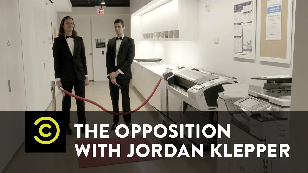 cca Glitz, Glamour and Lies: The Fake News Awards Red Carpet - The Opposition w/ Jordan Klepper