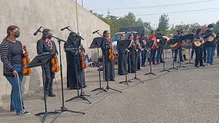 Kerman High School: Mariachi de Leon