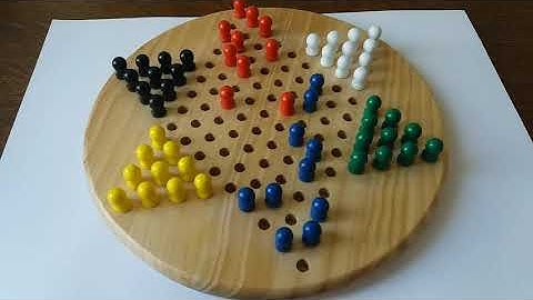 Chinese checkers game  -  game  