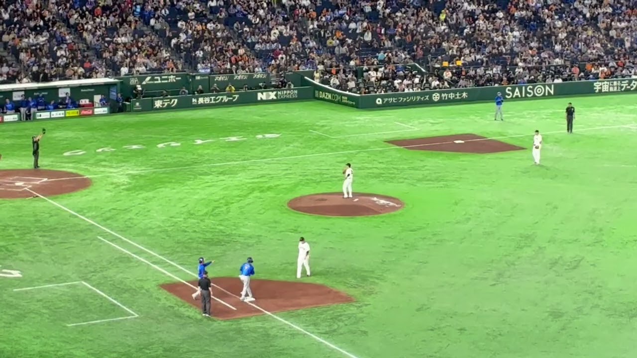 横浜DeNA対巨人　5回表　泉口友汰ゲッツー守備