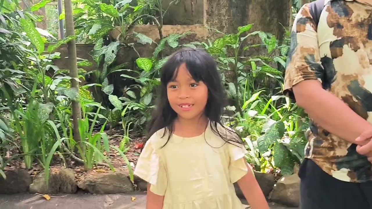 LOMBOK WILDLIFE PARK - foto bareng gajah