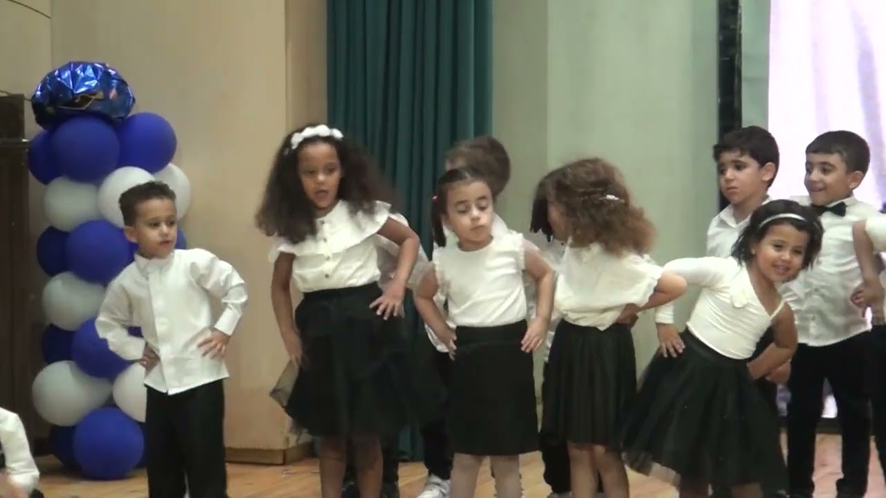 GRADUATION FUTURE ACADEMY 13