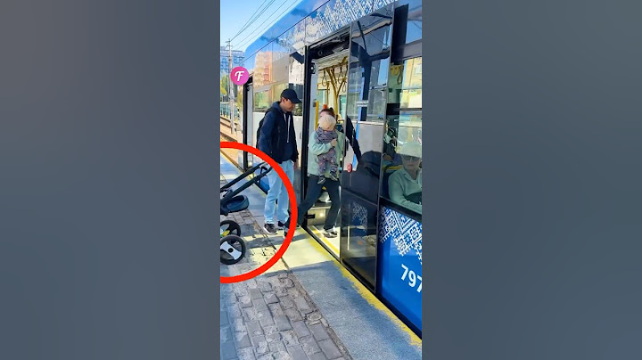 A Heartwarming Act: Stranger Saves Mom's Forgotten Stroller #shorts