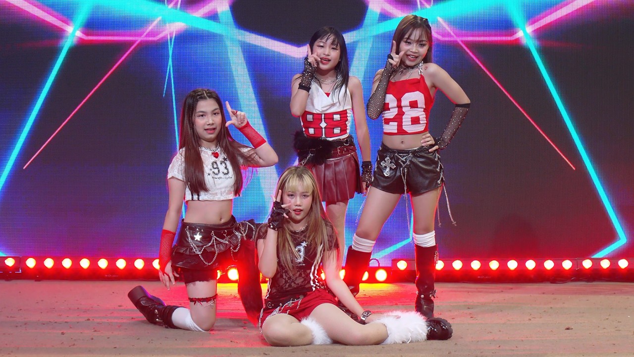 コズミックダンス TRIXXIE cover KISS OF LIFE - Midas Touch @ Central Rama 3 Cover
