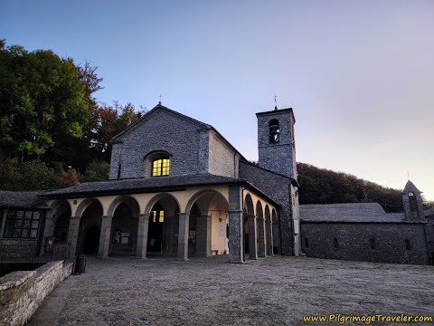 Video: La Verna Sanctuary and Pilgrimage Site i Toscana