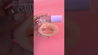Fake Silicone Light Skin Lip Swatch