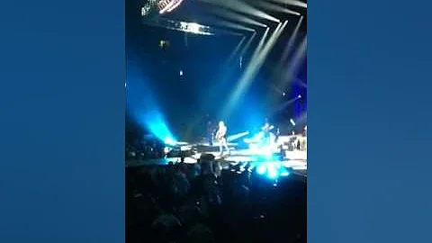 Blake Shelton Who are you When I'm not Looking