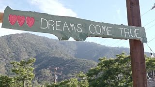Frazier Park local shows his ‘sign of support’ during the Post fire